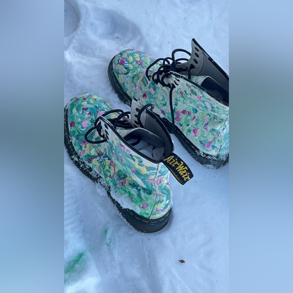 Dr. Martens Shoes - Deal!☘️💚Dr. Martens Floral Boots Hand Painted